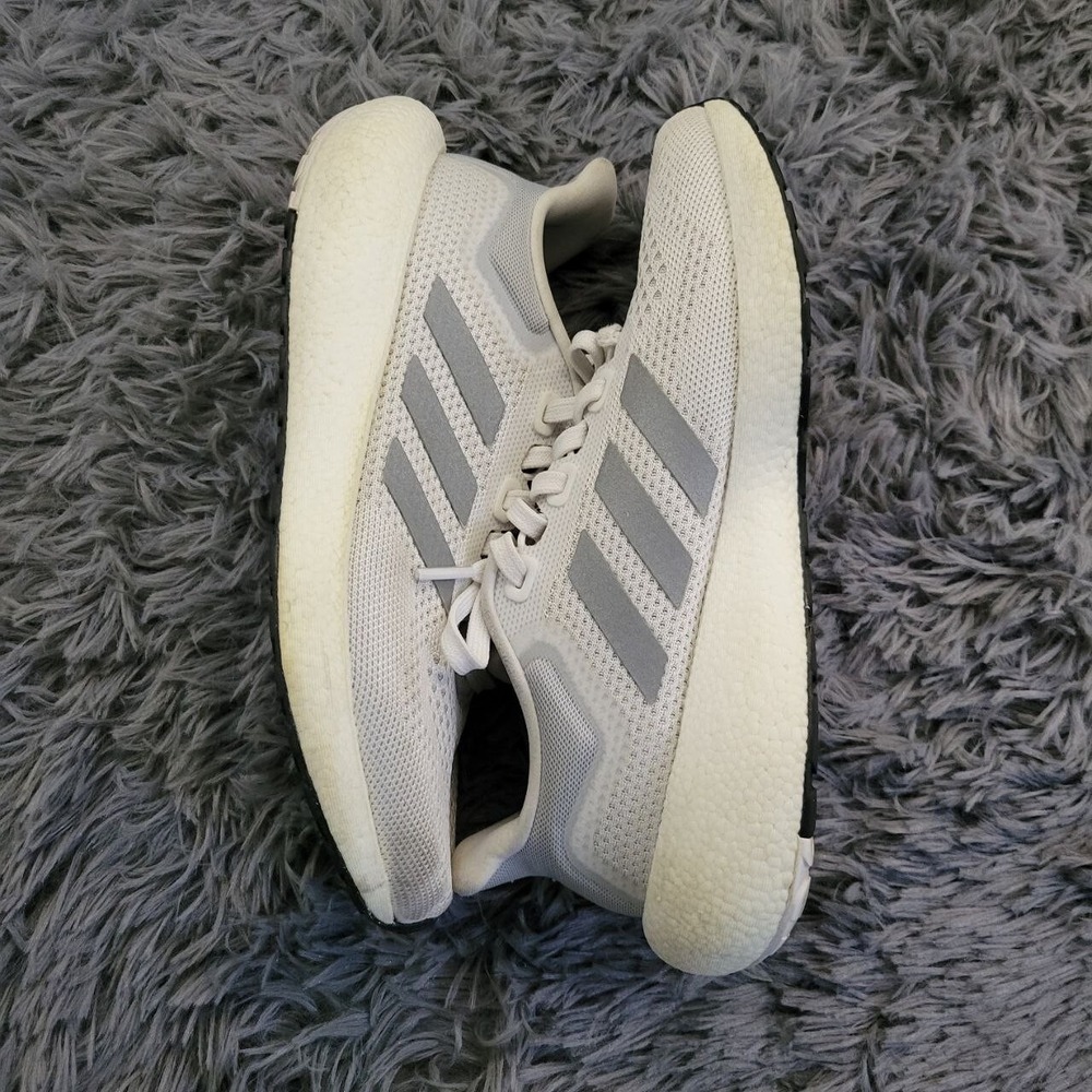 Adidas Pureboost 22 Running Shoes Women 7 White Silver Lace Up Athletic GW0906